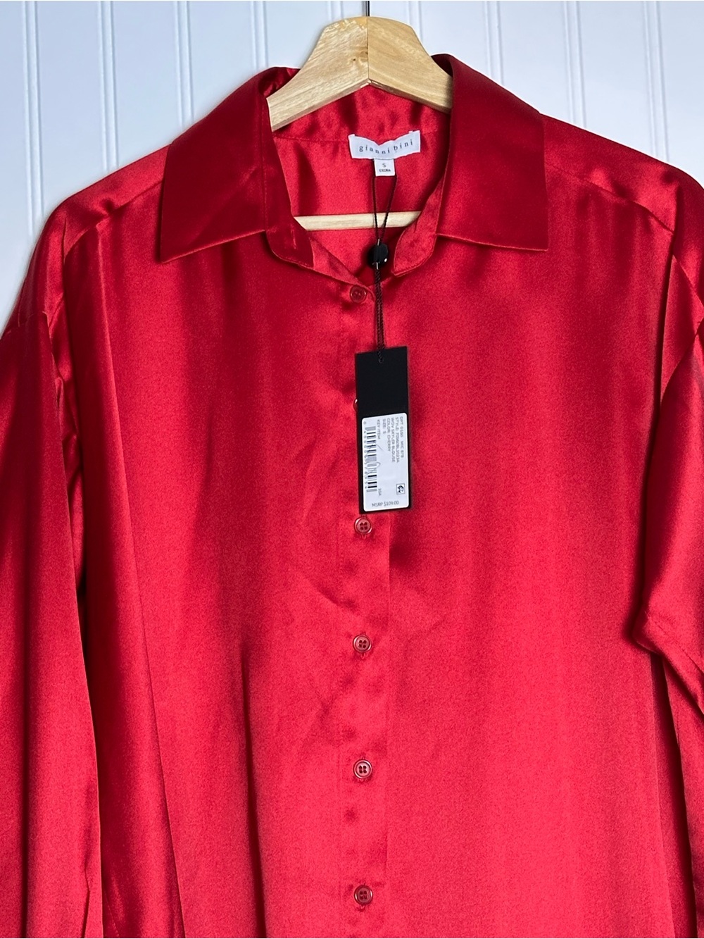 Gianni Bini Red Cherry Satin Button-Down Long Sleeves Shirt Satin Oversized - Picture 2 of 11